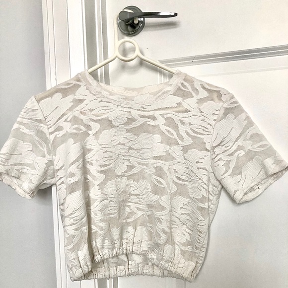 White Lace Aritzia Cropped Shirt - Picture 2 of 2